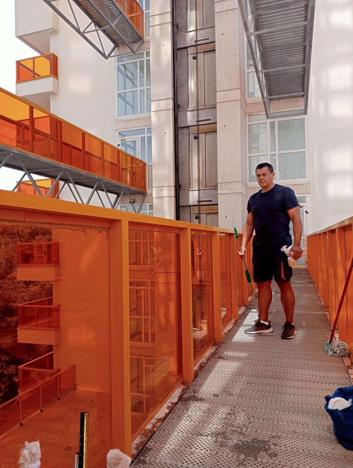 Limpieza de zonas comunes en edificios con LIMPIEZAS CITY BENIDORM